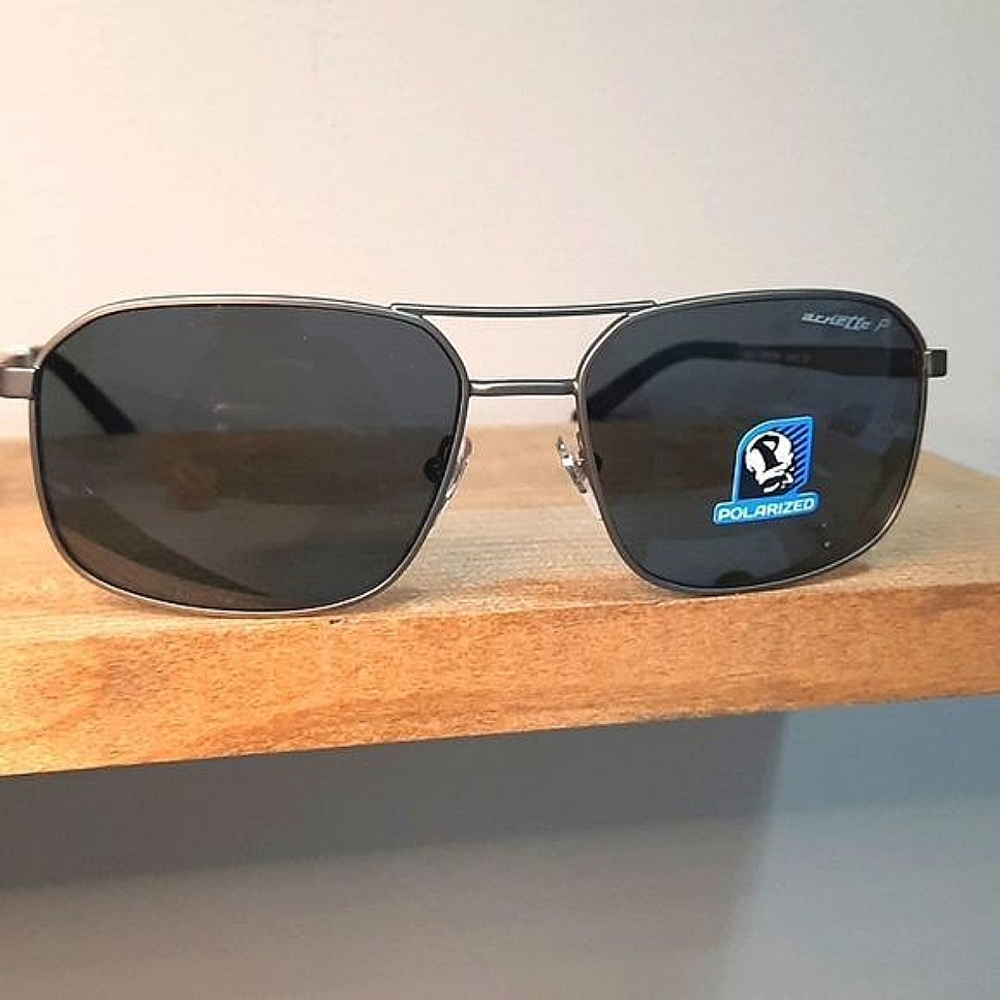 NEW Polarized Sunglasses, metal frame, Rx'able 56-16-145, dark gray lens color,